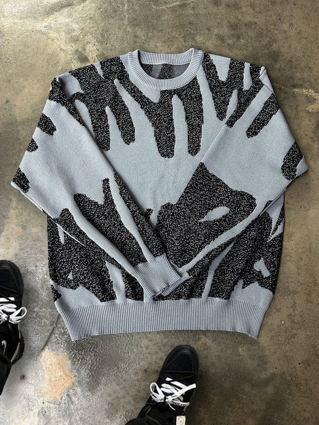 Men's Loose Crew Neck Knit Sweater Abstract Graffiti Jacquard Pullover 70% Viscose 30% Polyester S‑XL 1Pc